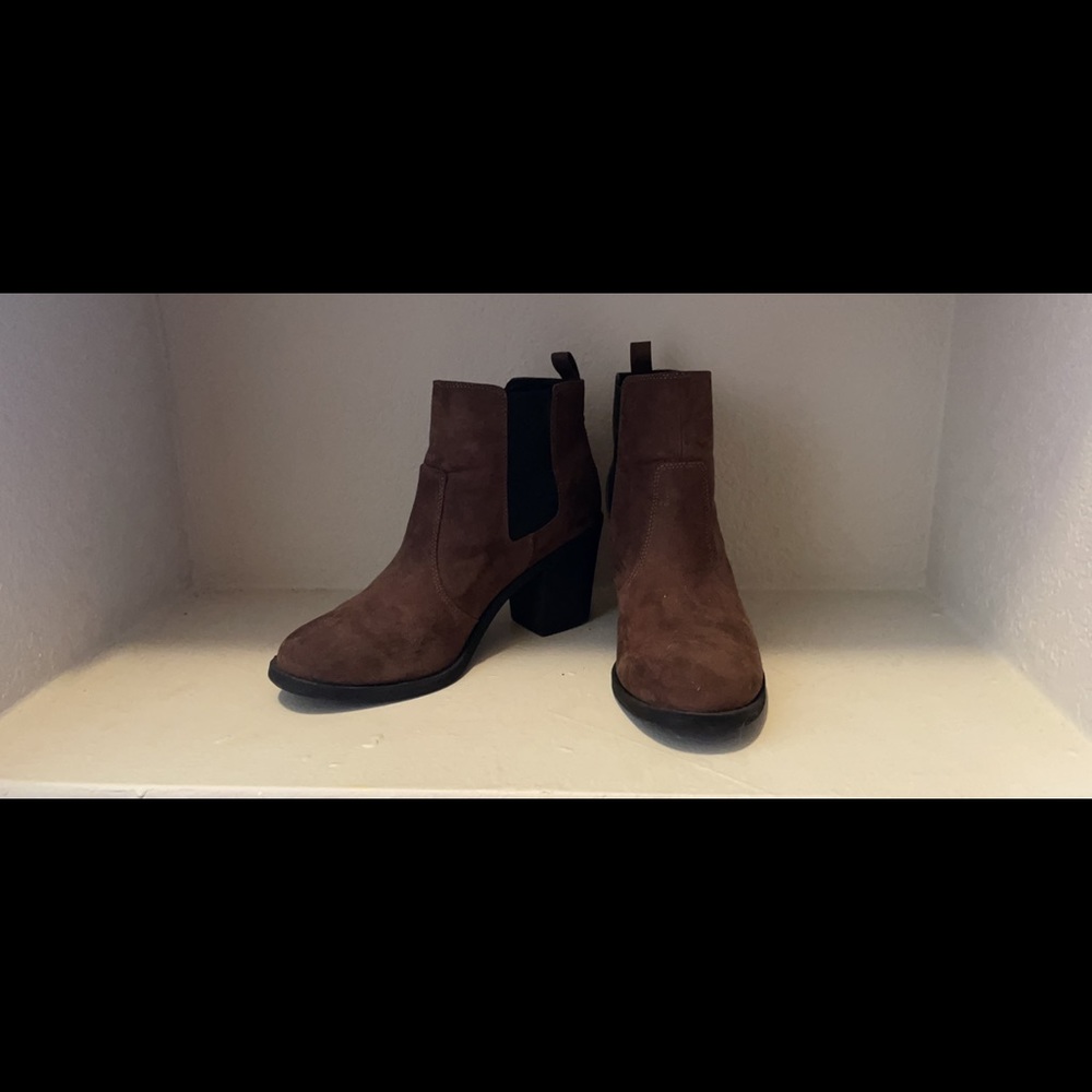 Nike shoes, just fab heels & boots for $25 a pair - Picture 11 of 15